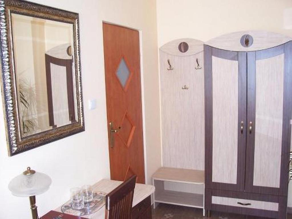 Hotel Faraon キェルツェ 部屋 写真